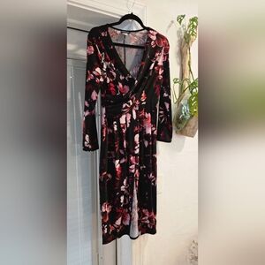 VENUS Floral Dress Size Medium